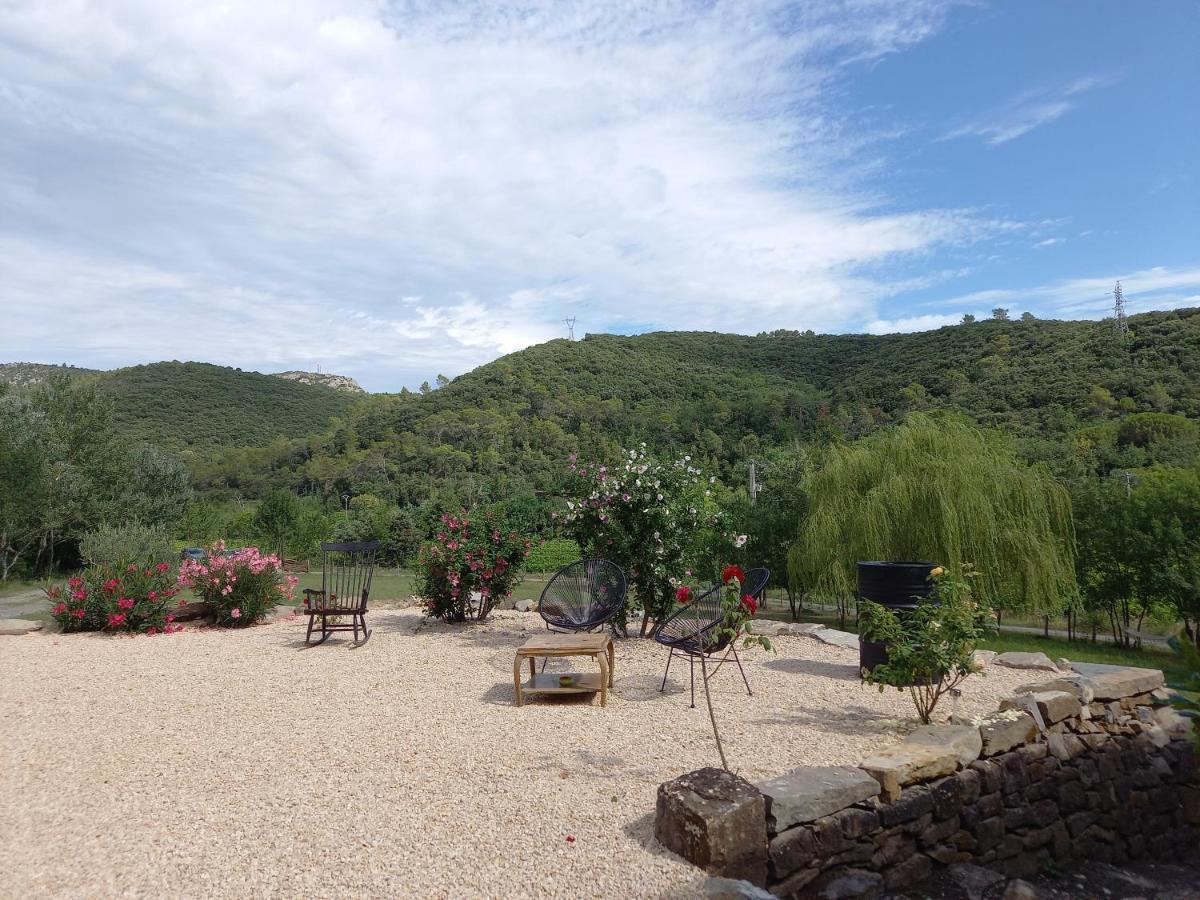 Gite De Barbusse Tornac Exterior foto